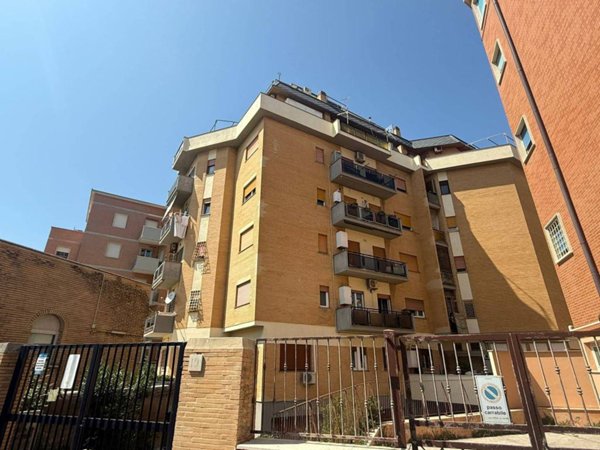 appartamento in vendita a Roma in zona Ostia