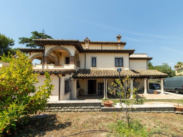 casa indipendente in vendita a Roma in zona Olgiata