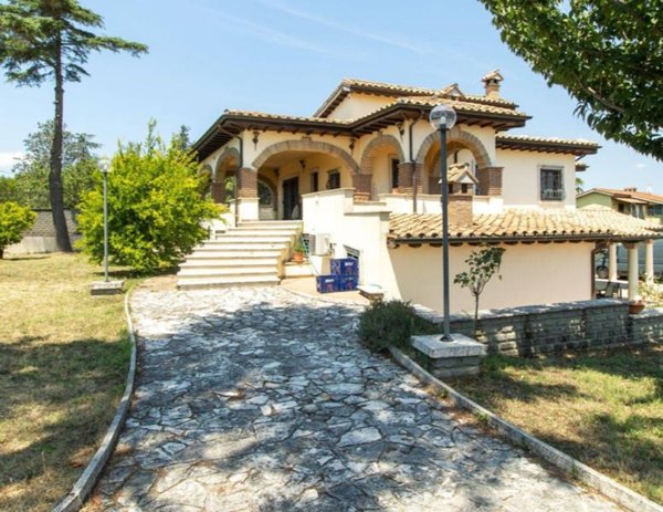 casa indipendente in vendita a Roma in zona Cesano