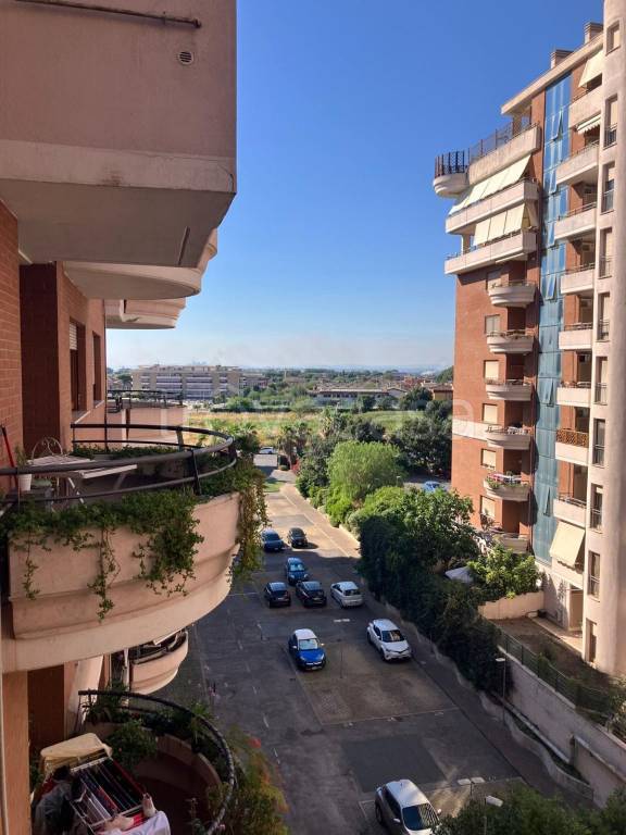 appartamento in vendita a Roma in zona Acilia