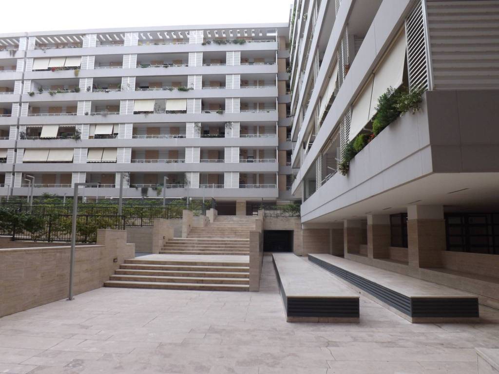 appartamento in vendita a Roma in zona Fonte Laurentina