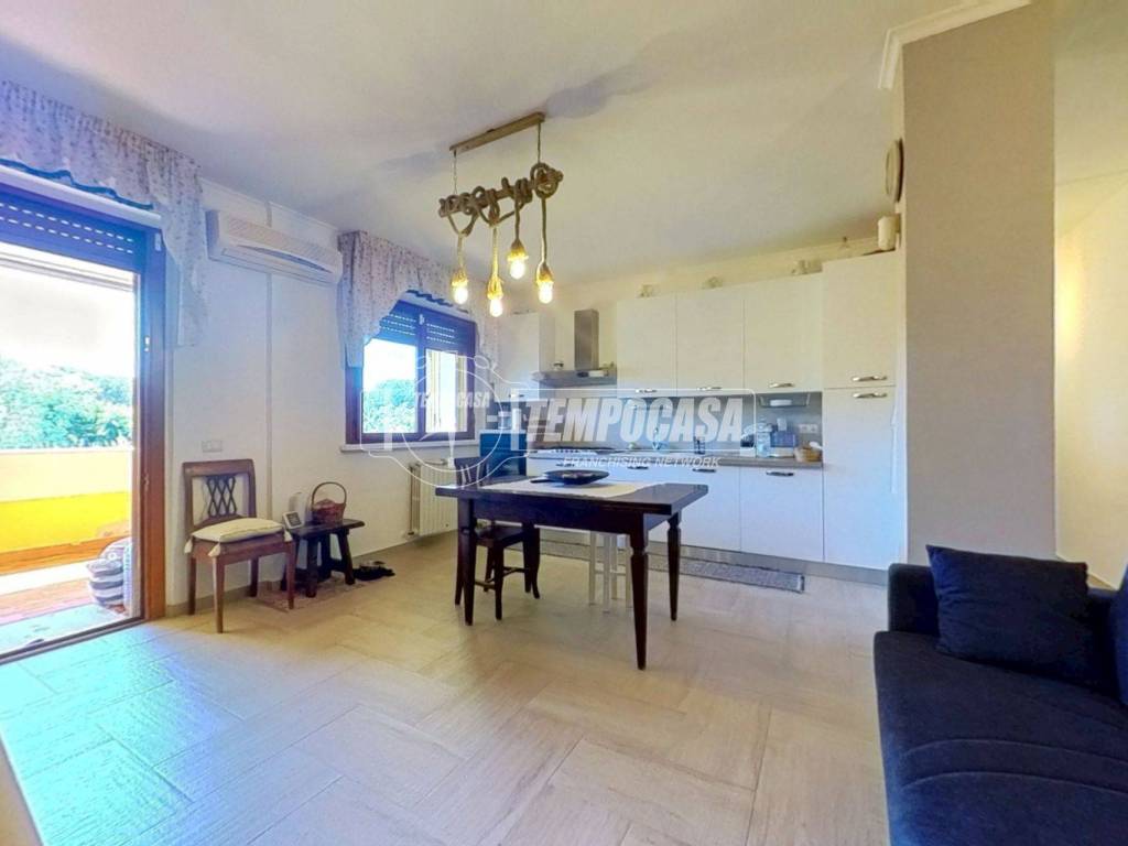 appartamento in vendita a Roma in zona Dragoncello