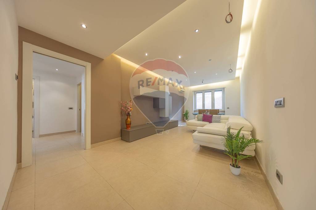 appartamento in vendita a Roma in zona Tuscolano