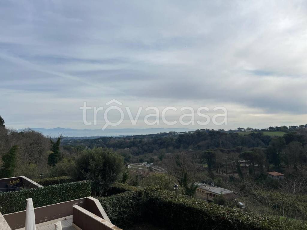 appartamento in vendita a Roma in zona Olgiata