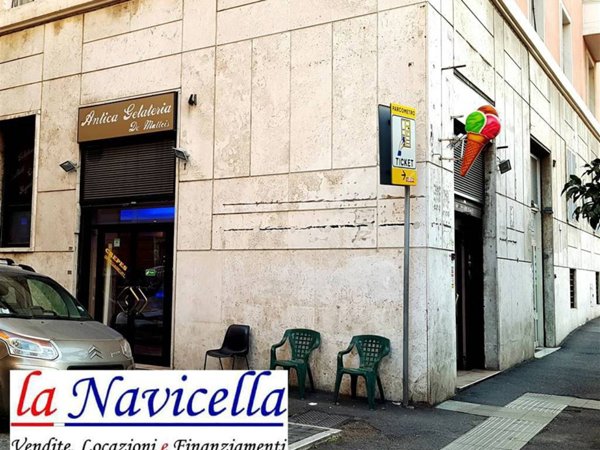 negozio in vendita a Roma in zona Celio
