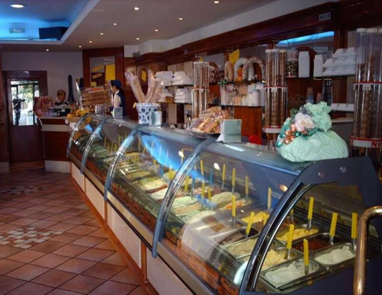 locale commerciale in vendita a Roma in zona Celio