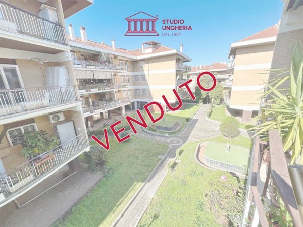 appartamento in vendita a Roma in zona Casal Morena