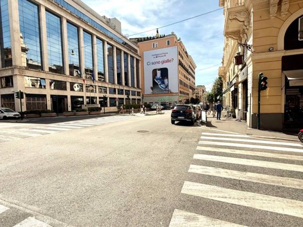 negozio in vendita a Roma in zona Ludovisi/Sallustiano