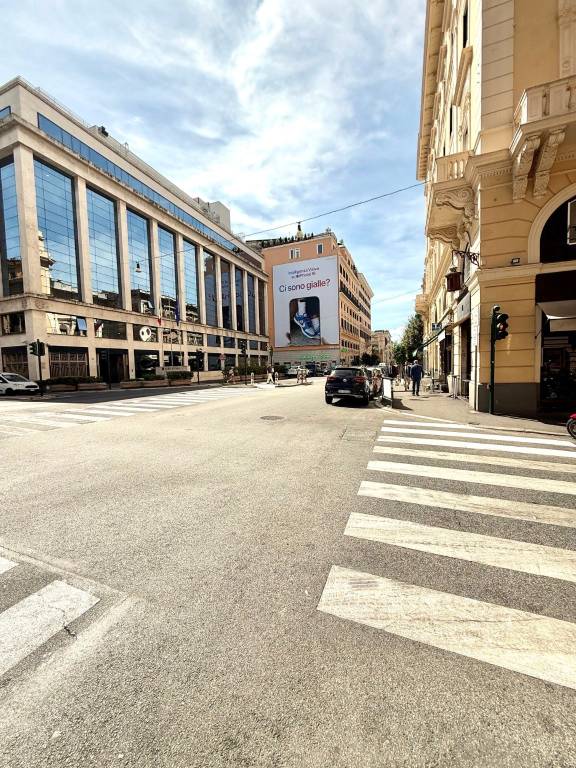 negozio in vendita a Roma in zona Ludovisi/Sallustiano