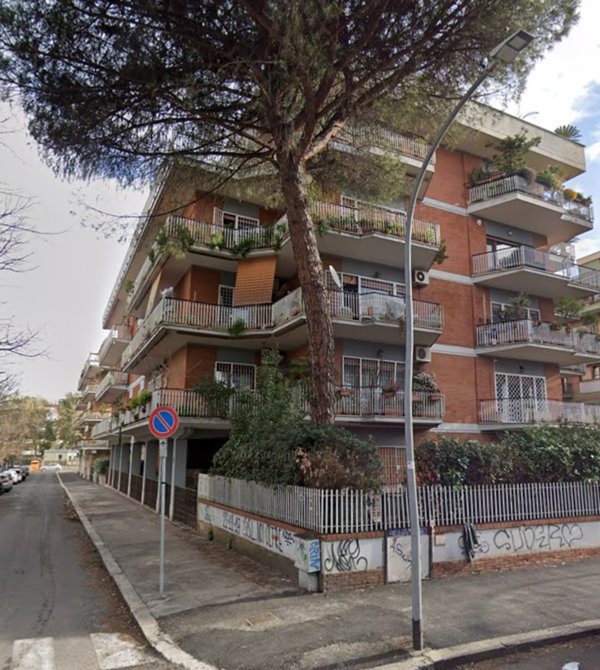 appartamento in vendita a Roma in zona Appio Claudio
