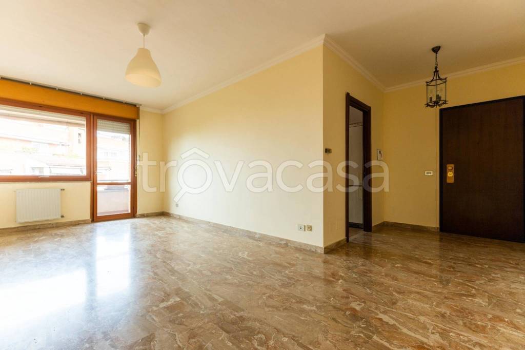 appartamento in vendita a Roma in zona Ostiense