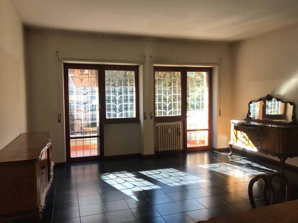 appartamento in vendita a Roma in zona Giuliano Dalmata
