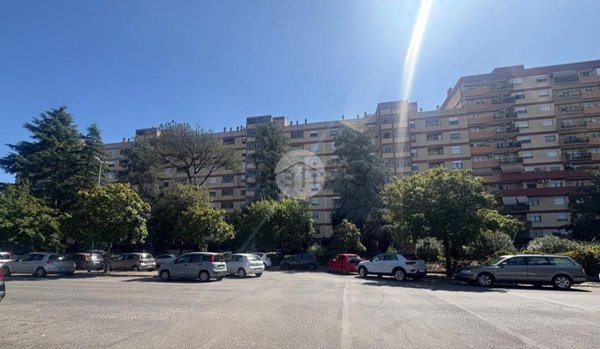 appartamento in vendita a Roma in zona Tor de' Cenci