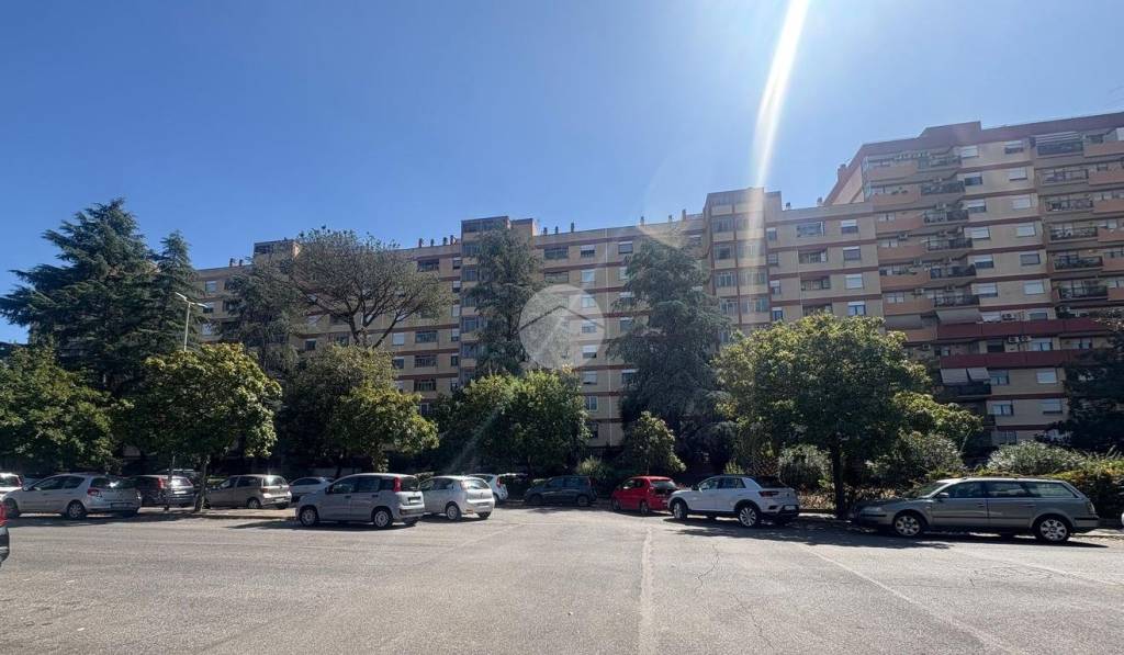 appartamento in vendita a Roma in zona Tor de' Cenci