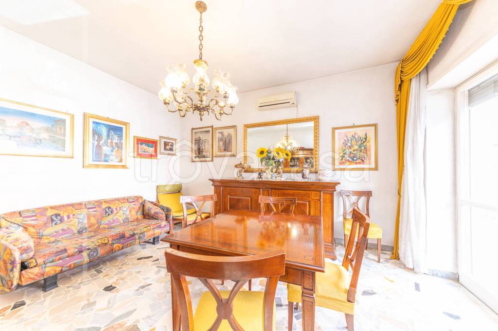 appartamento in vendita a Roma in zona Appio Claudio