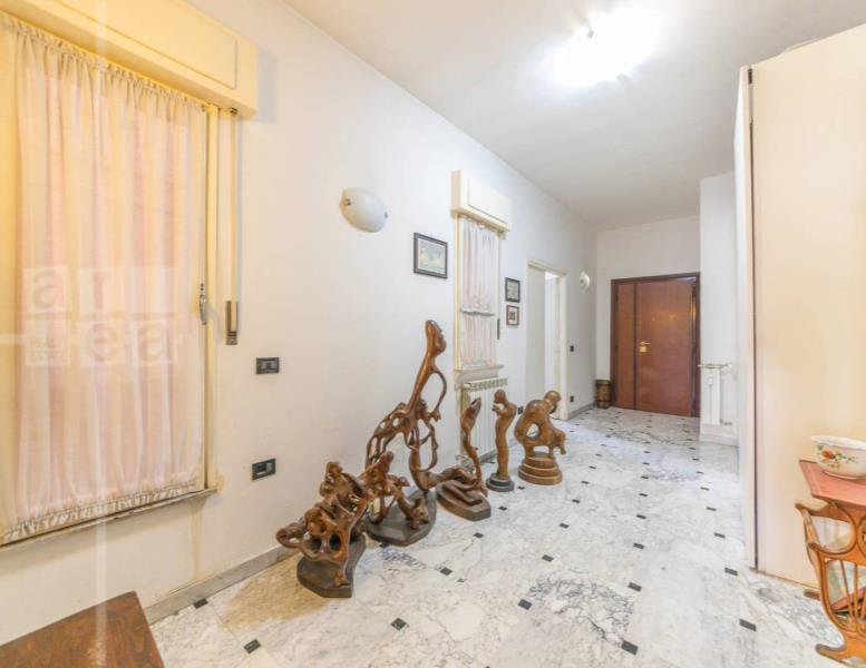 appartamento in vendita a Roma in zona Appio Claudio