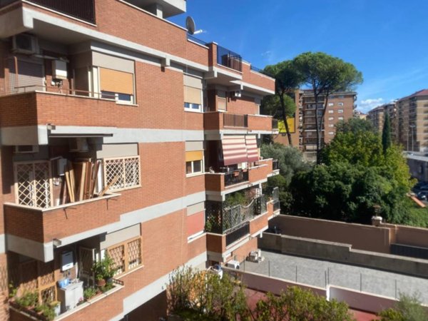 appartamento in vendita a Roma in zona Gianicolense