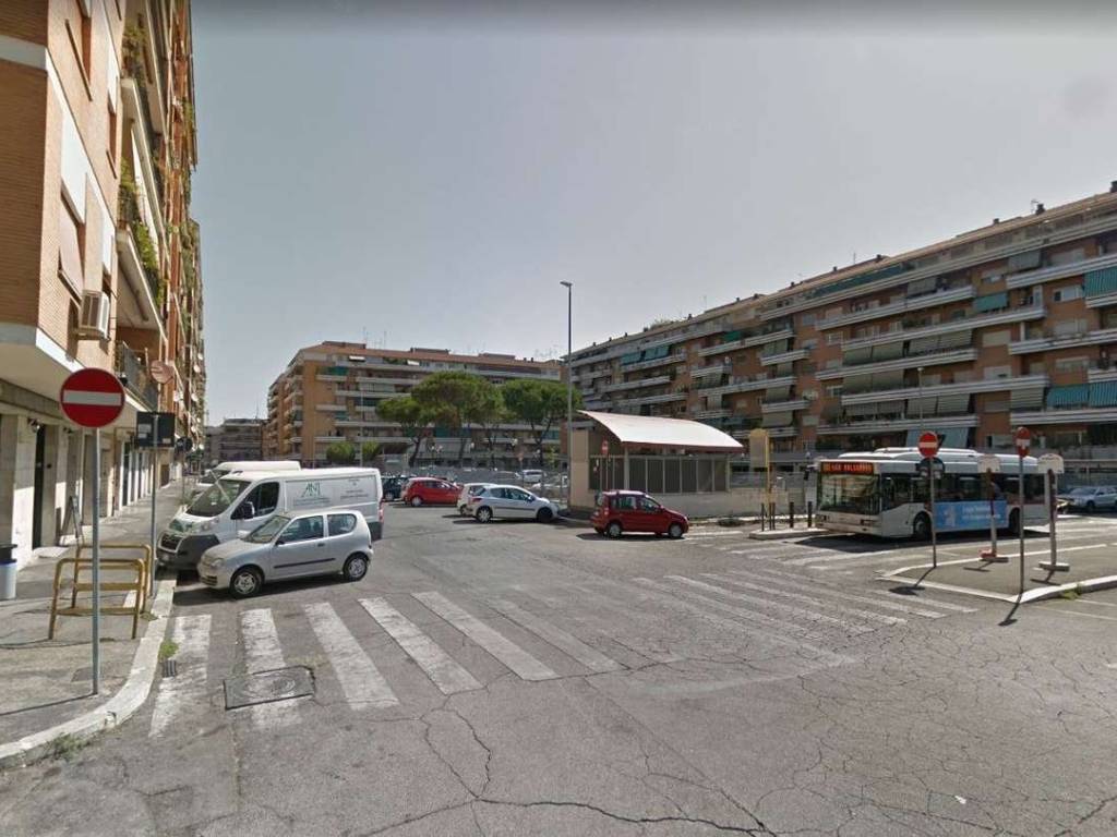 negozio in vendita a Roma in zona Monte Sacro/Talenti