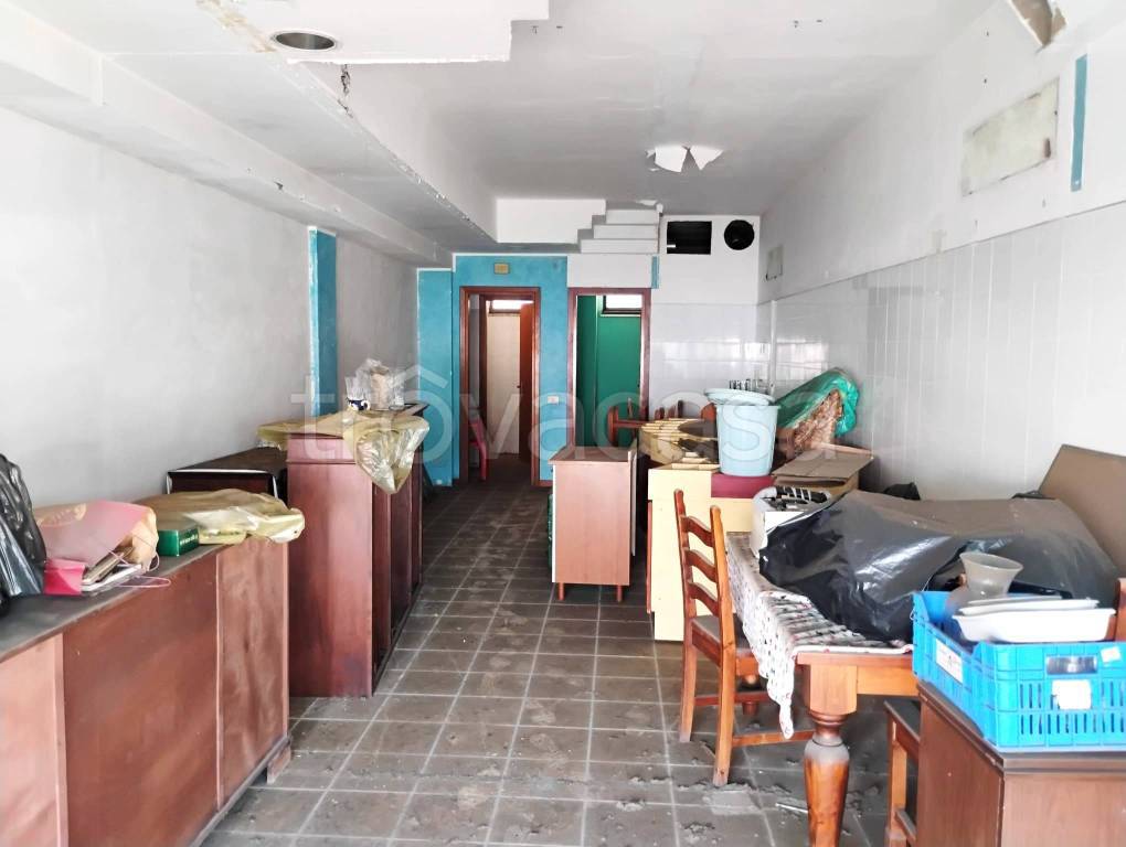 negozio in vendita a Roma in zona Ostia Antica