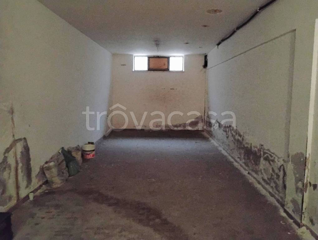 negozio in vendita a Roma in zona Ostia Antica