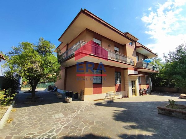 appartamento in vendita a Roma in zona Acilia