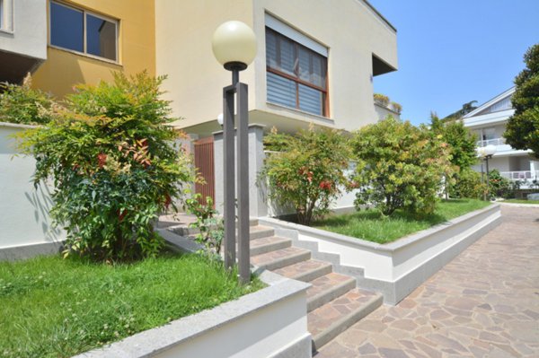 appartamento in vendita a Roma in zona Torre Gaia