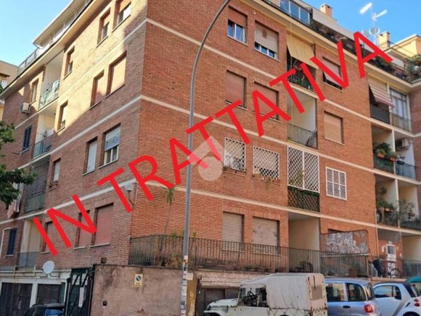 appartamento in vendita a Roma in zona Ostiense