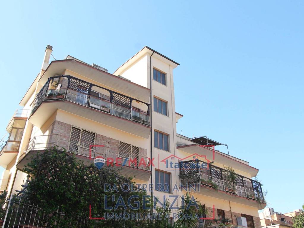 appartamento in vendita a Roma in zona Primavalle