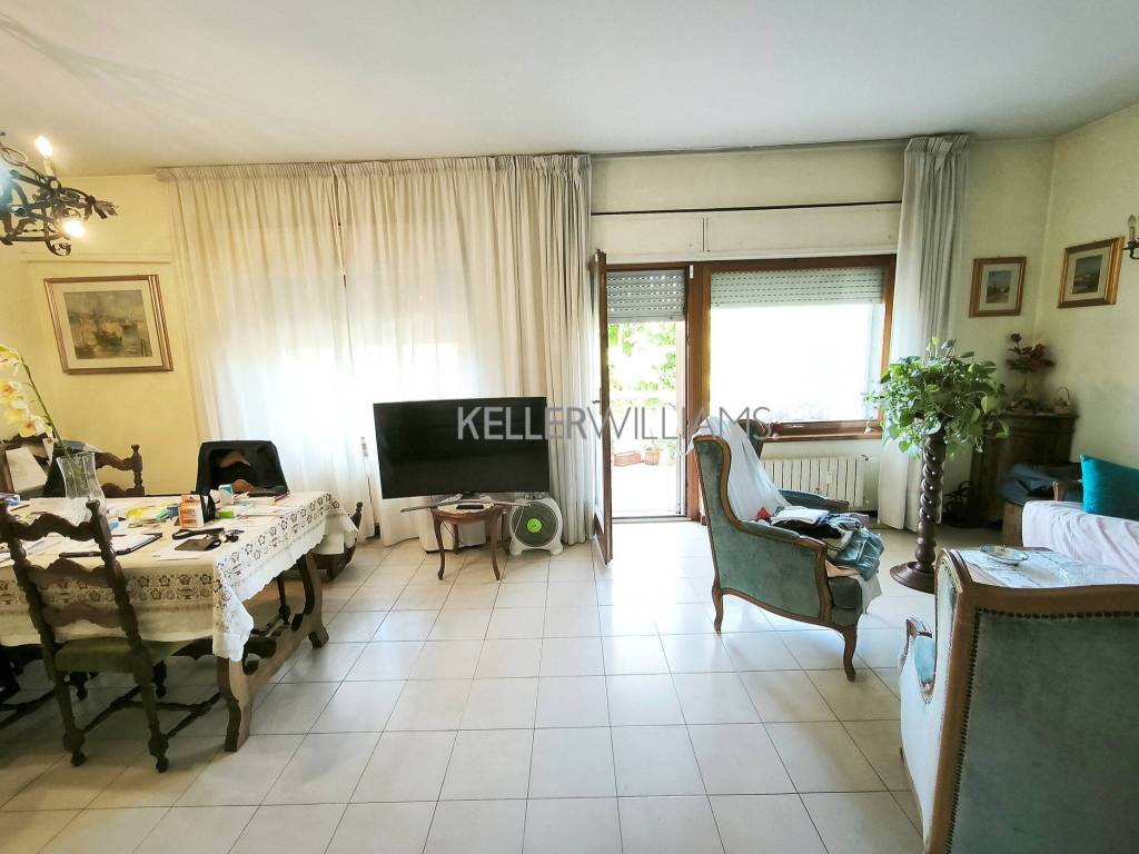 appartamento in vendita a Roma in zona Torrino