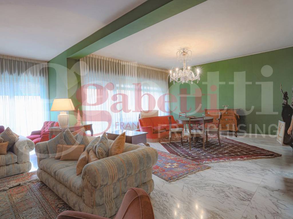 appartamento in vendita a Roma in zona Tor di Quinto