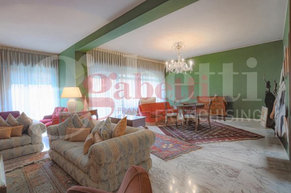 appartamento in vendita a Roma in zona Tor di Quinto