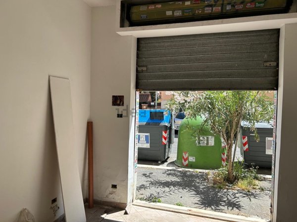 locale commerciale in vendita a Roma in zona Gianicolense