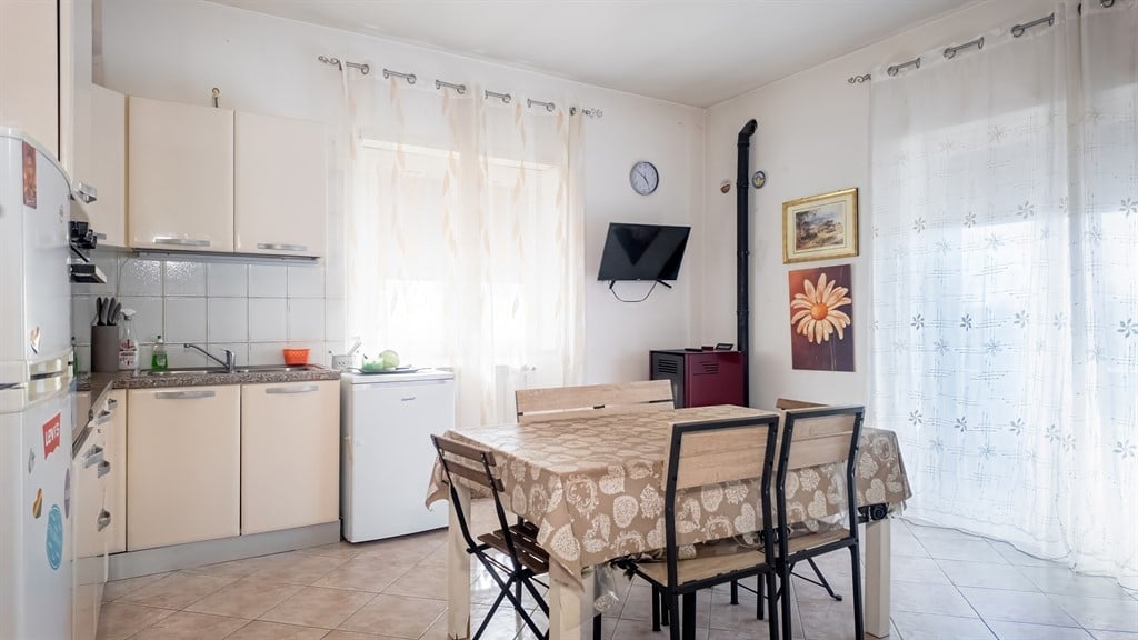 appartamento in vendita a Roma in zona Giardini di Corcolle