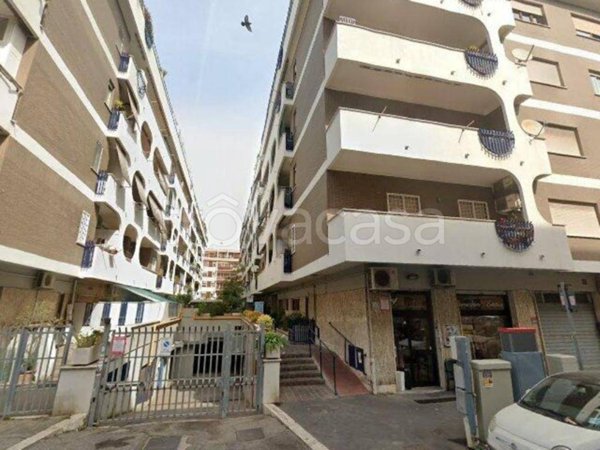 appartamento in vendita a Roma in zona Ostia