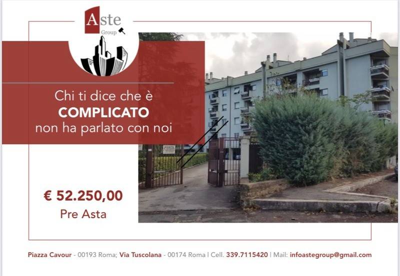 appartamento in vendita a Roma in zona Torre Angela