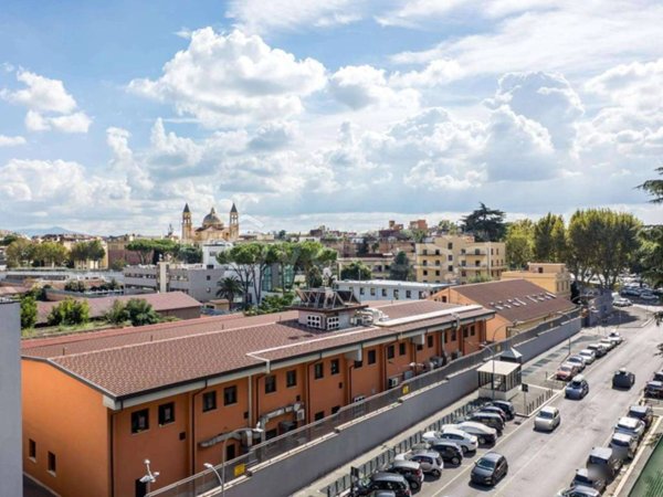 appartamento in vendita a Roma in zona Appio Latino