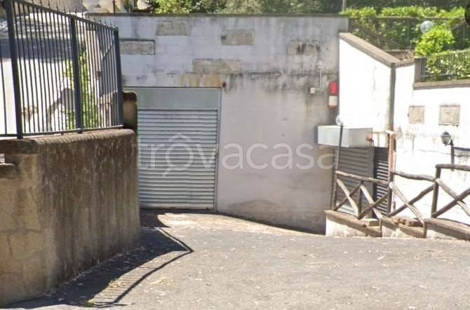 appartamento in vendita a Roma in zona Colle del Sole