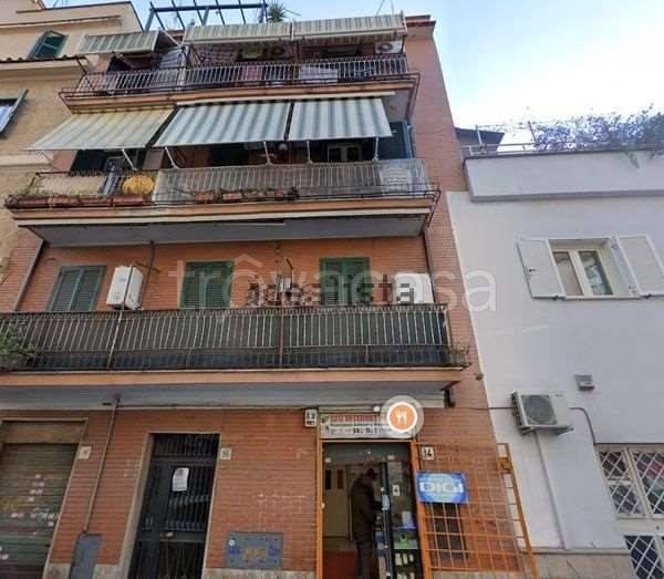 appartamento in vendita a Roma in zona Tuscolano