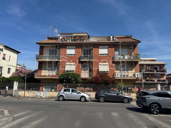 appartamento in vendita a Roma in zona Appio Claudio