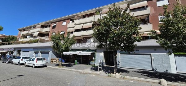 casa indipendente in vendita a Roma in zona Casal Morena