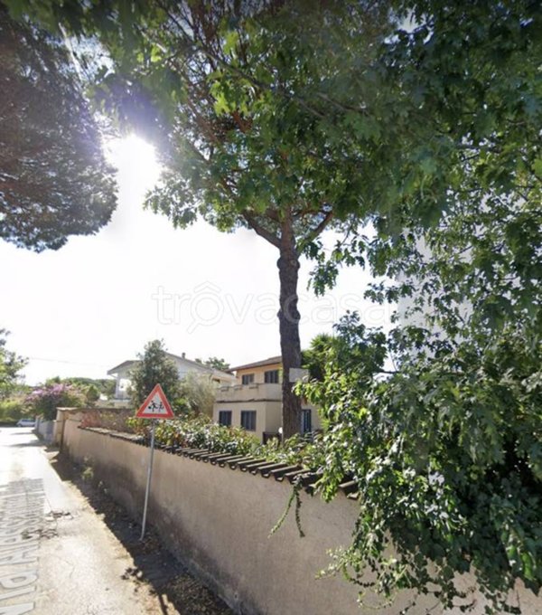 casa indipendente in vendita a Roma in zona Infernetto