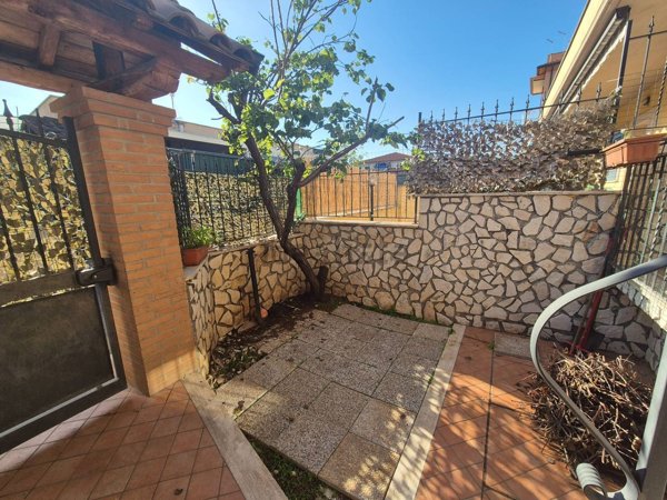 casa indipendente in vendita a Roma in zona Tor Vergata/Torrenova