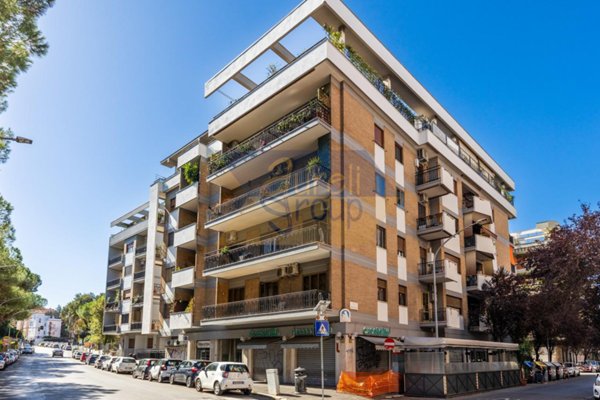 appartamento in vendita a Roma in zona Appio Latino