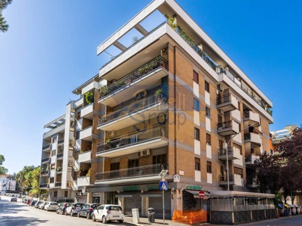 appartamento in vendita a Roma in zona Appio Latino