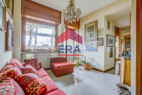 appartamento in vendita a Roma in zona Ardeatino