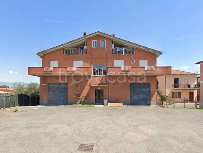 appartamento in vendita a Roma in zona Finocchio