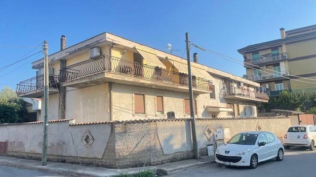 appartamento in vendita a Roma in zona Finocchio