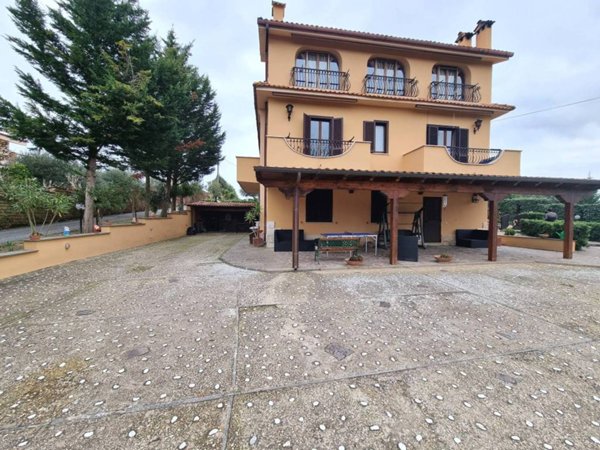 appartamento in vendita a Roma in zona Casalotti