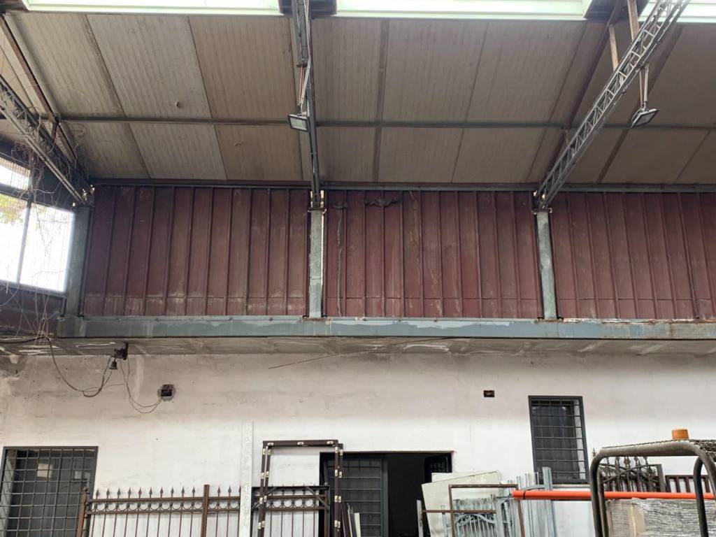 locale commerciale in vendita a Roma in zona Tor Sapienza