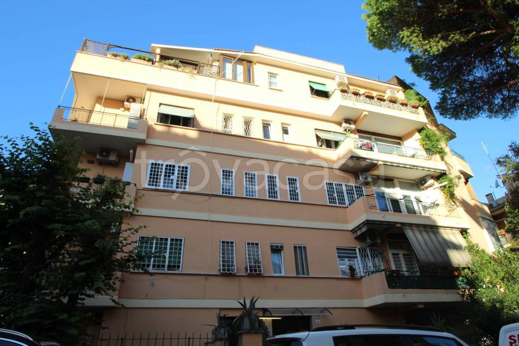 appartamento in vendita a Roma in zona Monte Sacro/Talenti